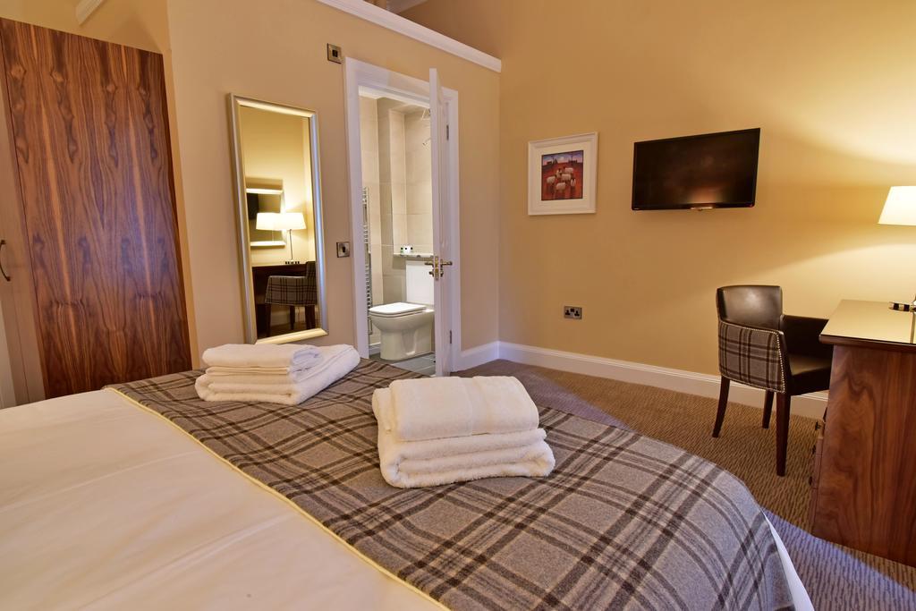 The Townhouse Aberfeldy - Rooms & Breakfast Ngoại thất bức ảnh