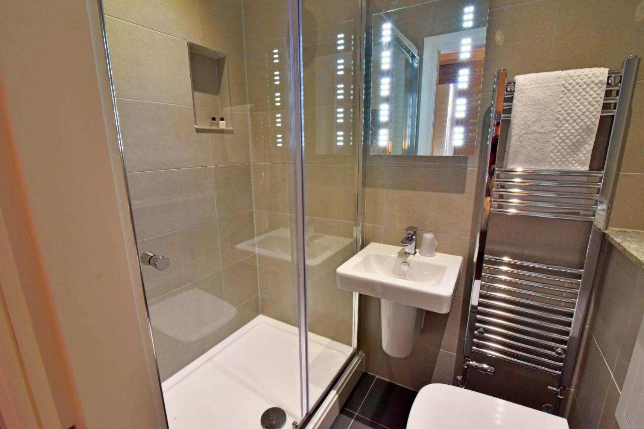 The Townhouse Aberfeldy - Rooms & Breakfast Ngoại thất bức ảnh